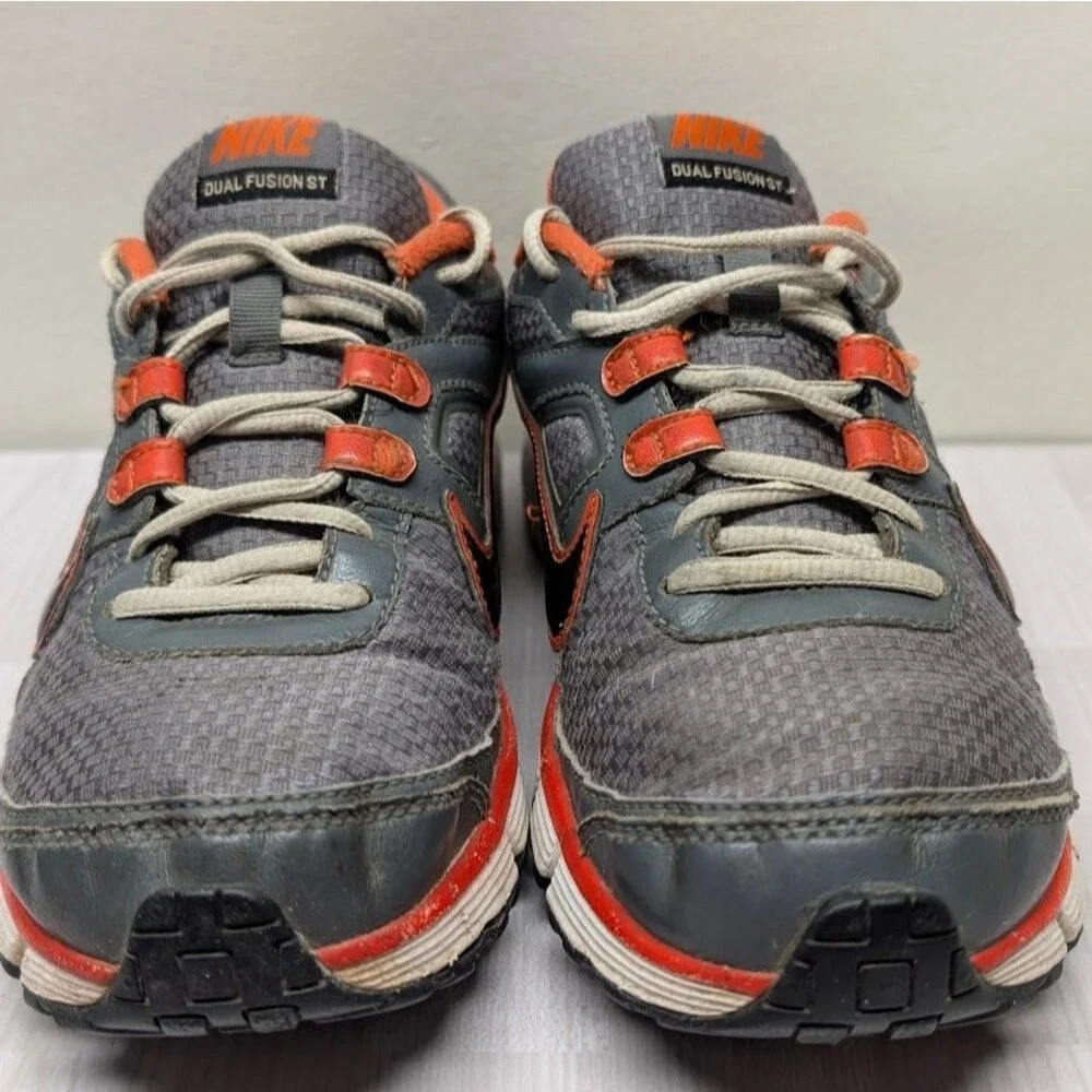 Nike Dual Fusion Vintage Athletic Running Sneakers Gray/Orange Women’s 7.5